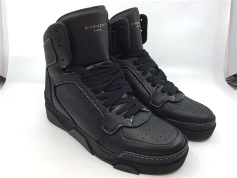 Givenchy Men's Black Leather Tyson II Sneaker .